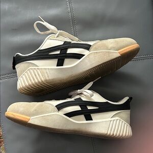 Deflorance v1 ladies shoes size 9